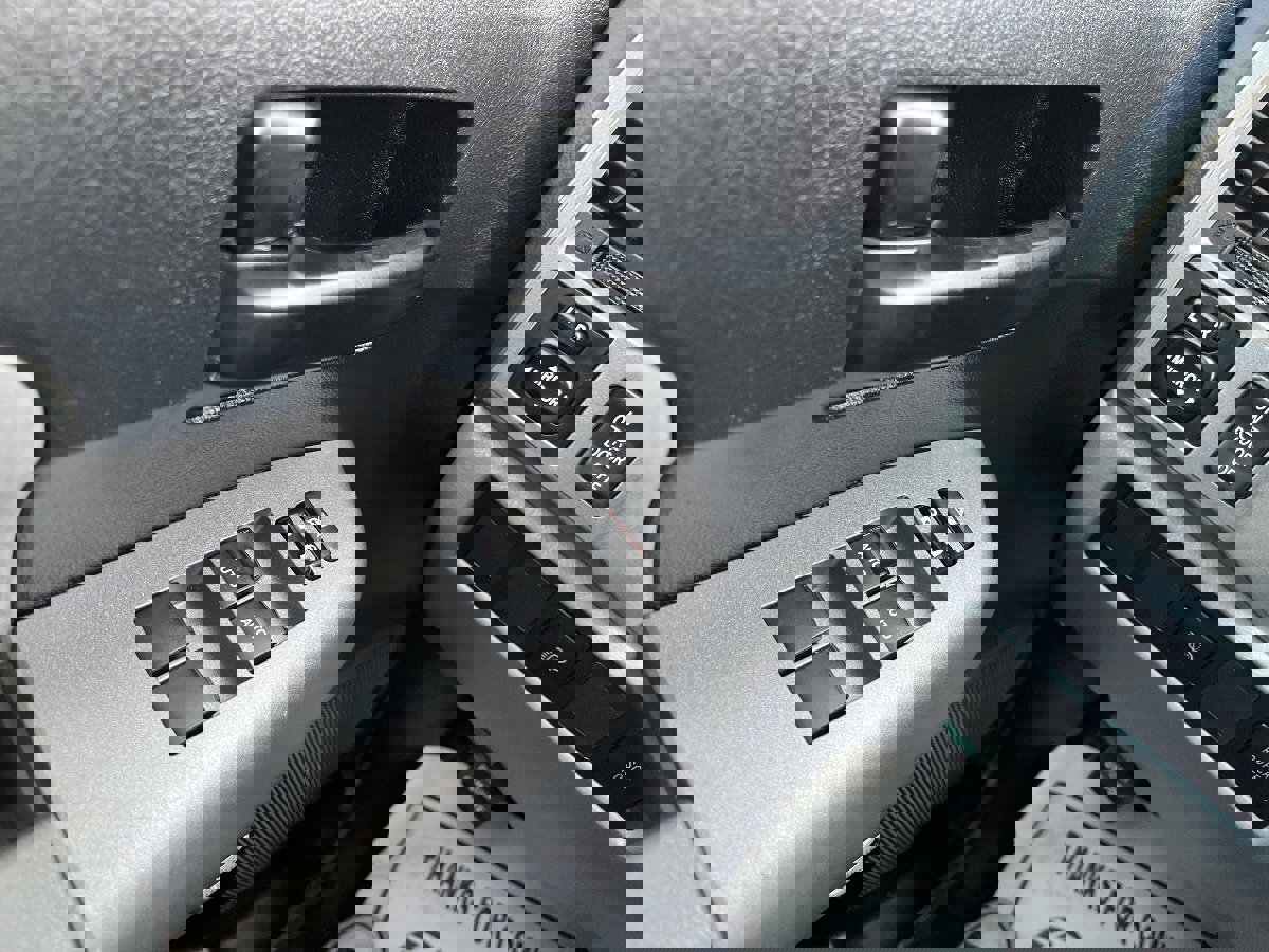 Used 2014 Toyota Sequoia SR5 AWD/4WD image 24