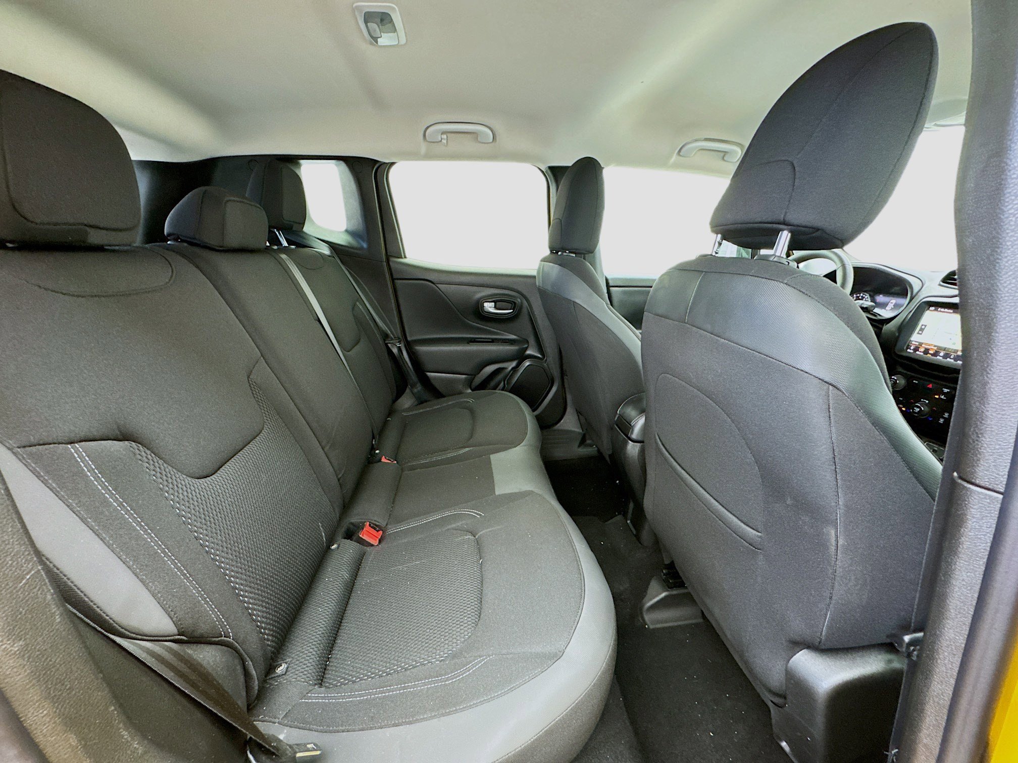 Used 2023 Jeep Renegade Altitude image 17