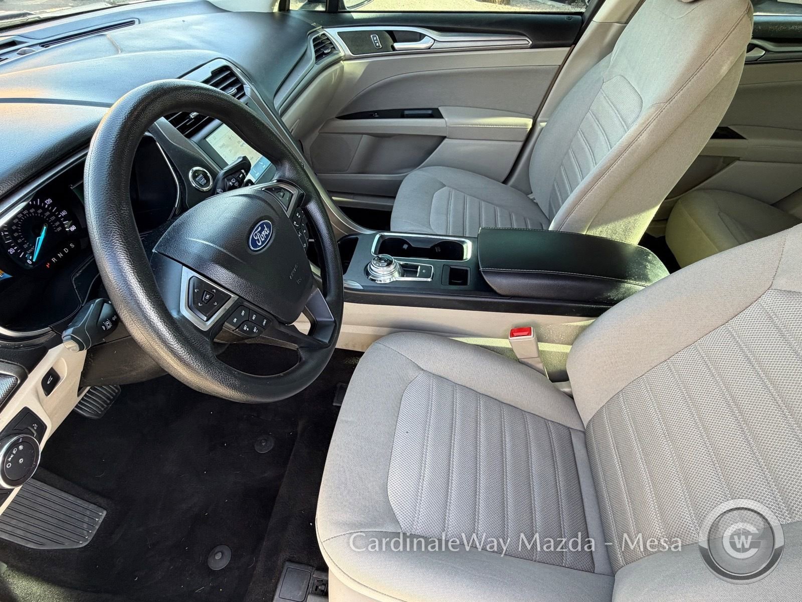 Used 2020 Ford Fusion SE image 16