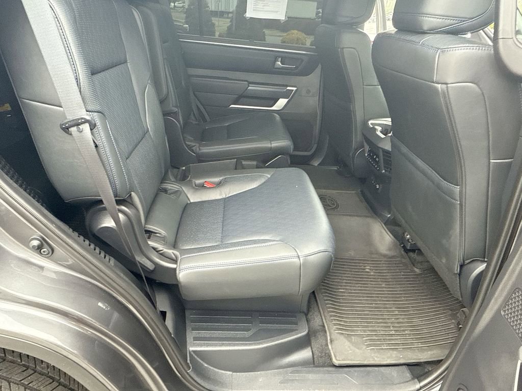 Used 2025 Toyota Sequoia Platinum image 27