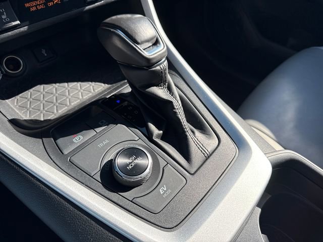 Used 2021 Toyota RAV4 XLE Premium AWD/4WD image 35