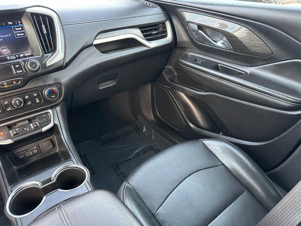 Used 2024 GMC Terrain SLT image 15