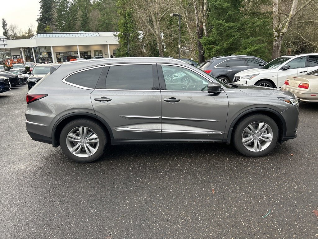 Used 2025 Acura MDX SH-AWD image 3