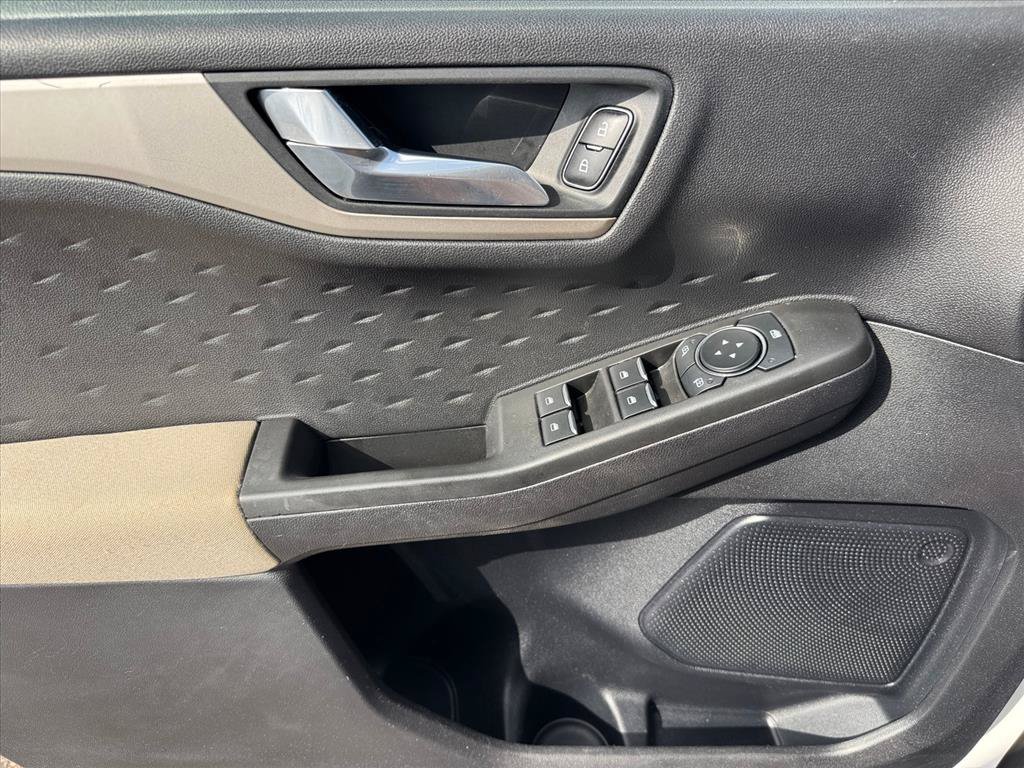 Used 2020 Ford Escape SE Sport AWD/4WD image 17