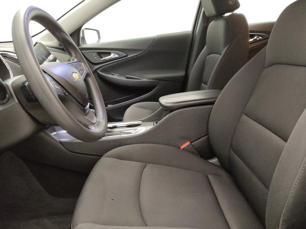 Used 2019 Chevrolet Malibu LT FWD image 17