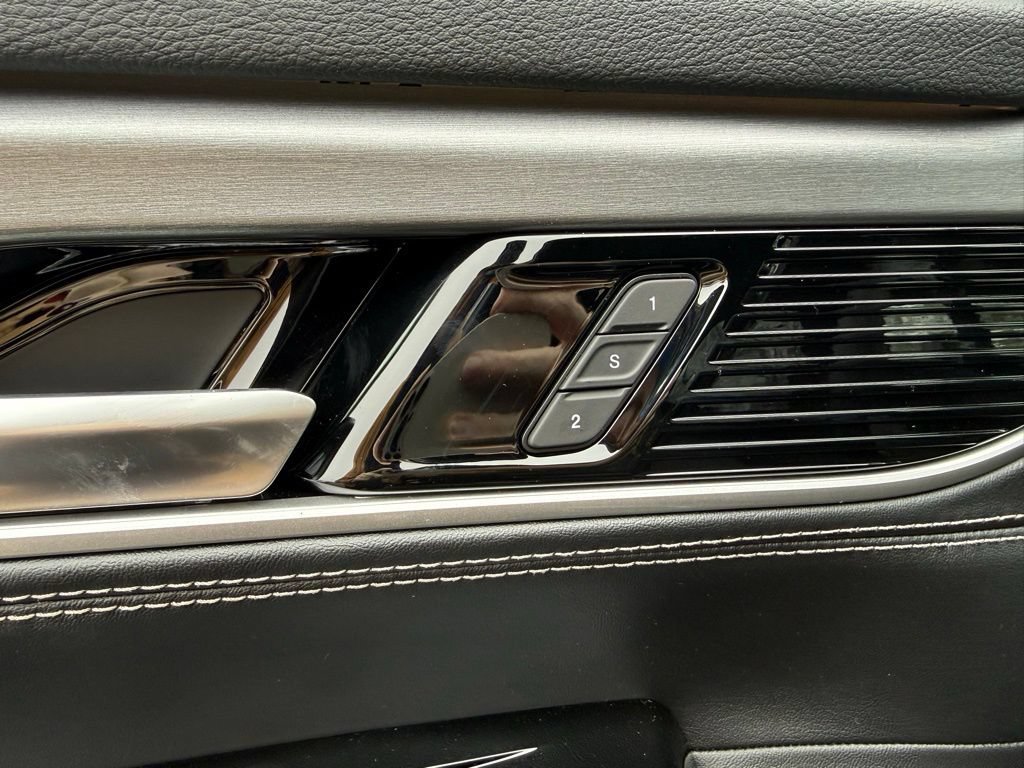 New 2026 Jeep Grand Wagoneer L 4WD w/ Premium Group I image 13