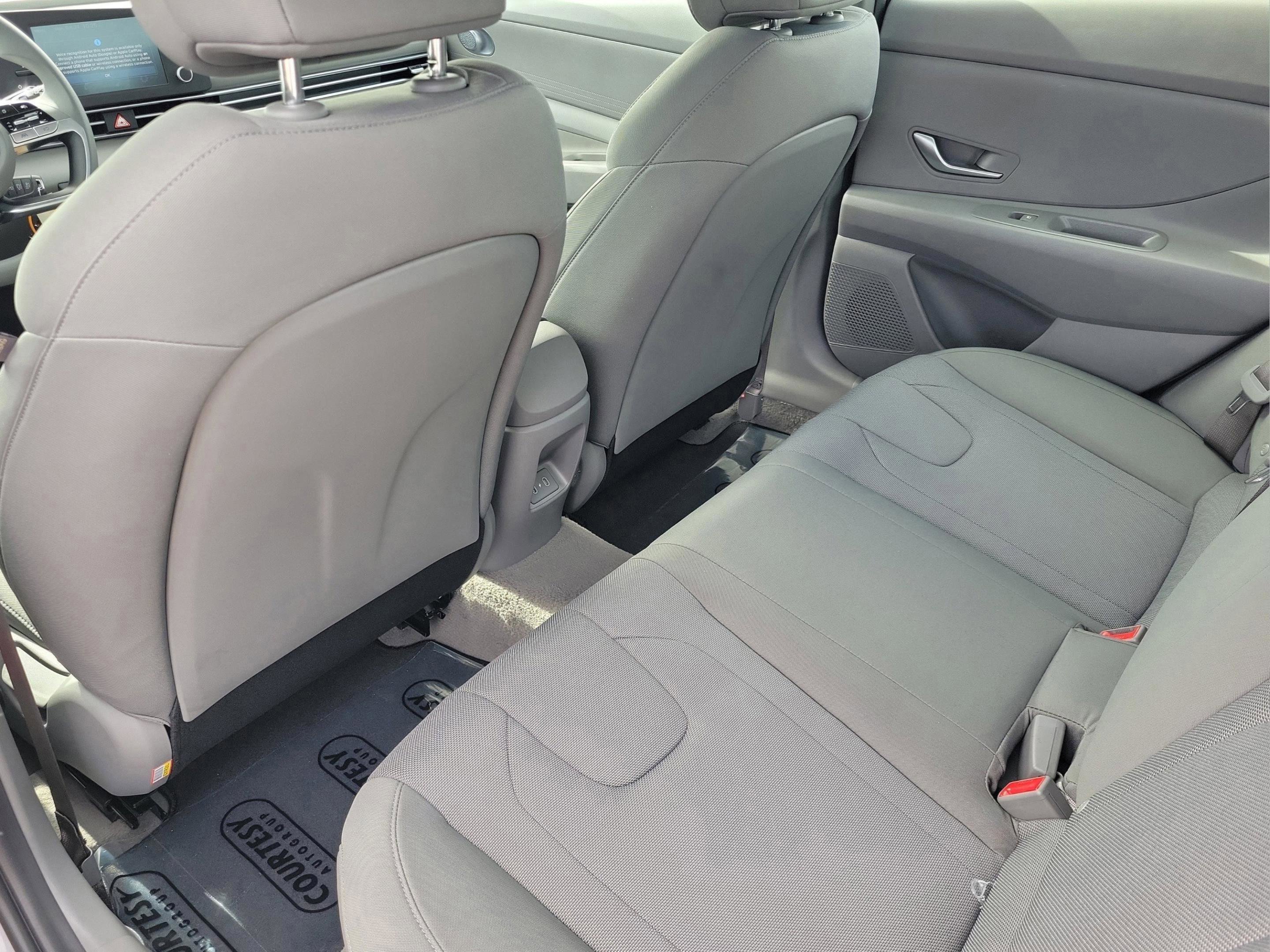 New 2026 Hyundai Elantra SE image 18