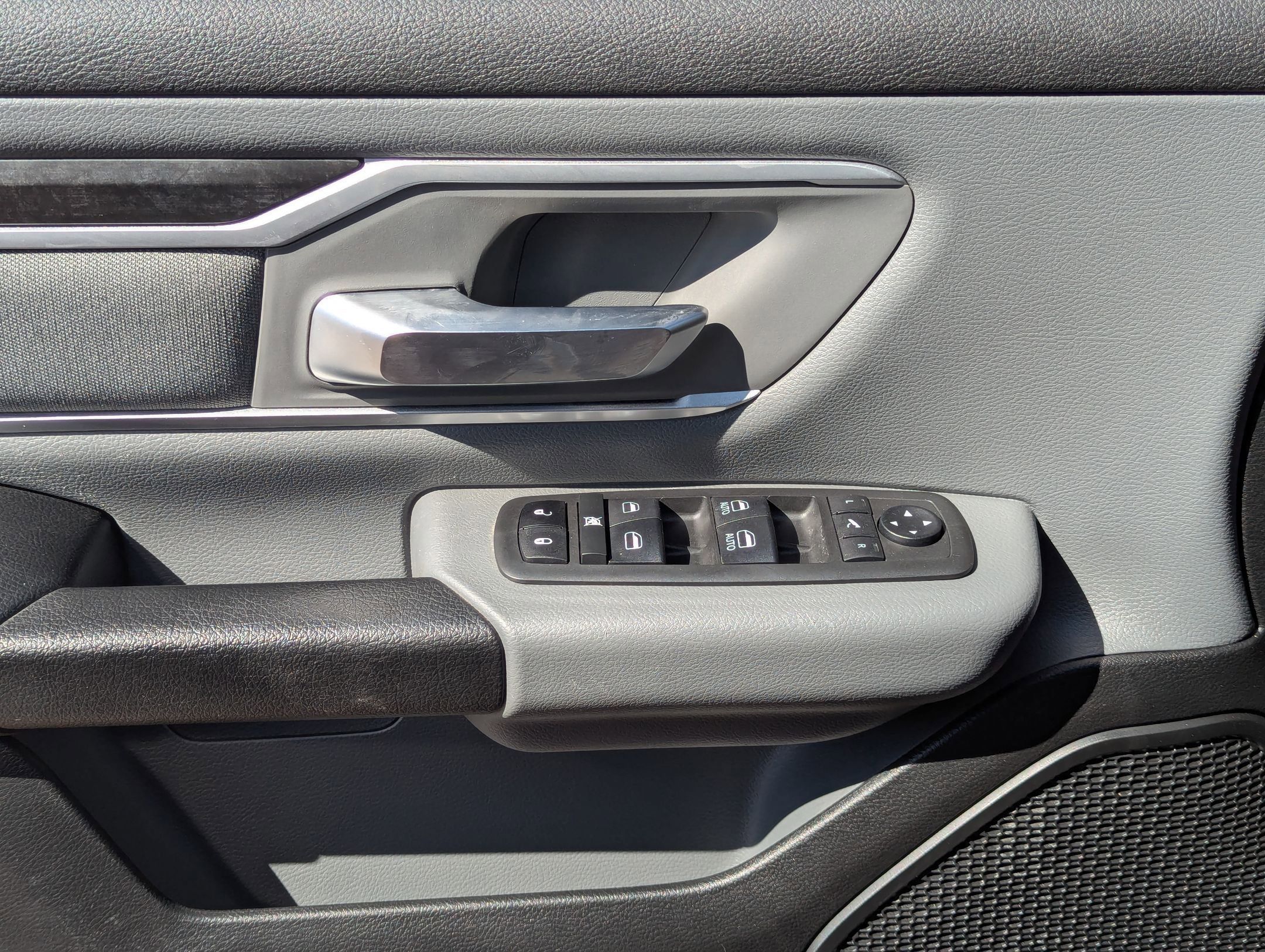 Used 2021 RAM 1500 Lone Star image 11