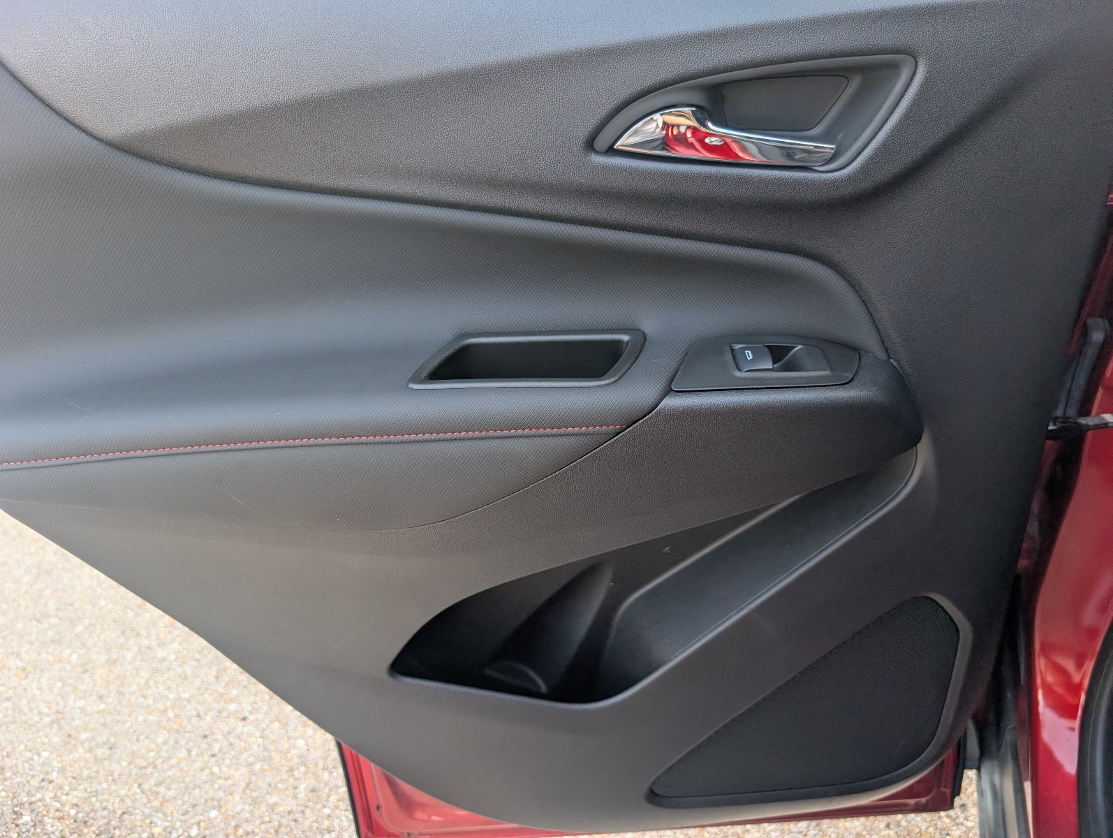 Certified 2024 Chevrolet Equinox RS w/ LPO, Floor Liner Package FWD image 33