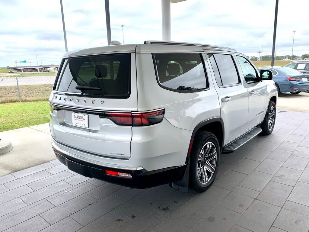 Used 2022 Jeep Wagoneer Series III w/ Convenience Group I RWD image 5