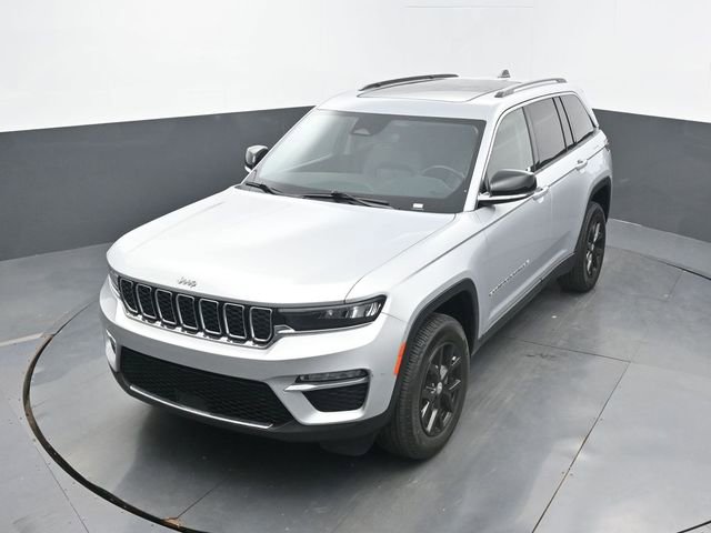 Used 2022 Jeep Grand Cherokee Limited image 46