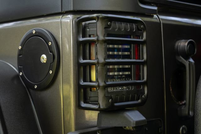 Used 2014 Jeep Wrangler Rubicon w/ Dual Top Group image 16