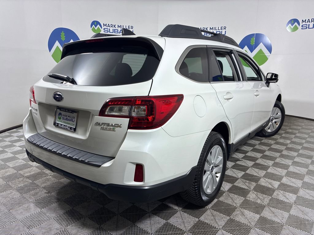 Used 2017 Subaru Outback 2.5i Premium image 11