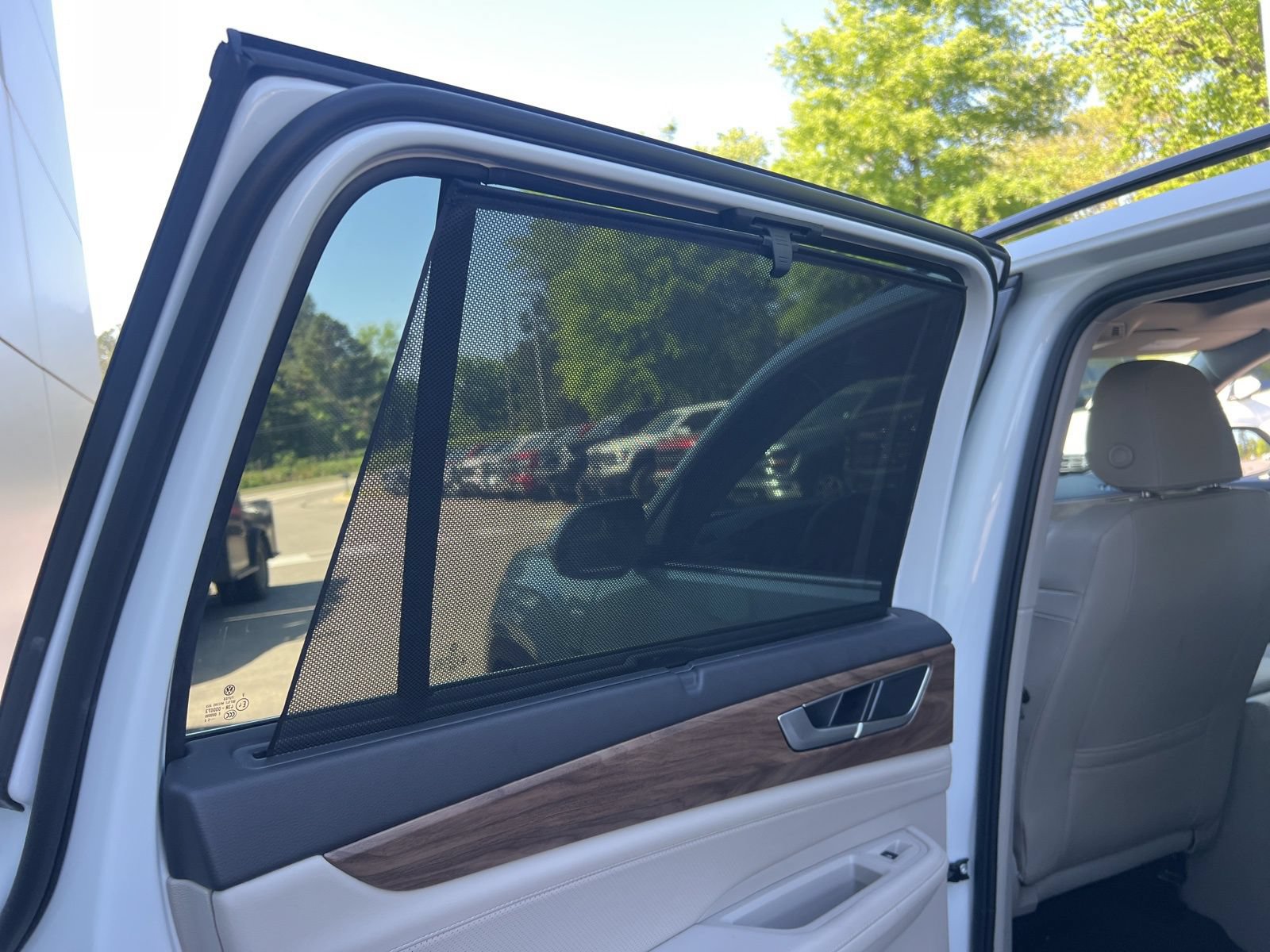 Certified 2026 Volkswagen Atlas SE w/ Panoramic Sunroof Package FWD image 36