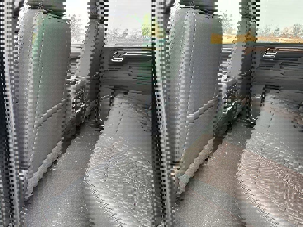 New 2026 Chevrolet Silverado 3500 High Country w/ High Country Premium Package image 31