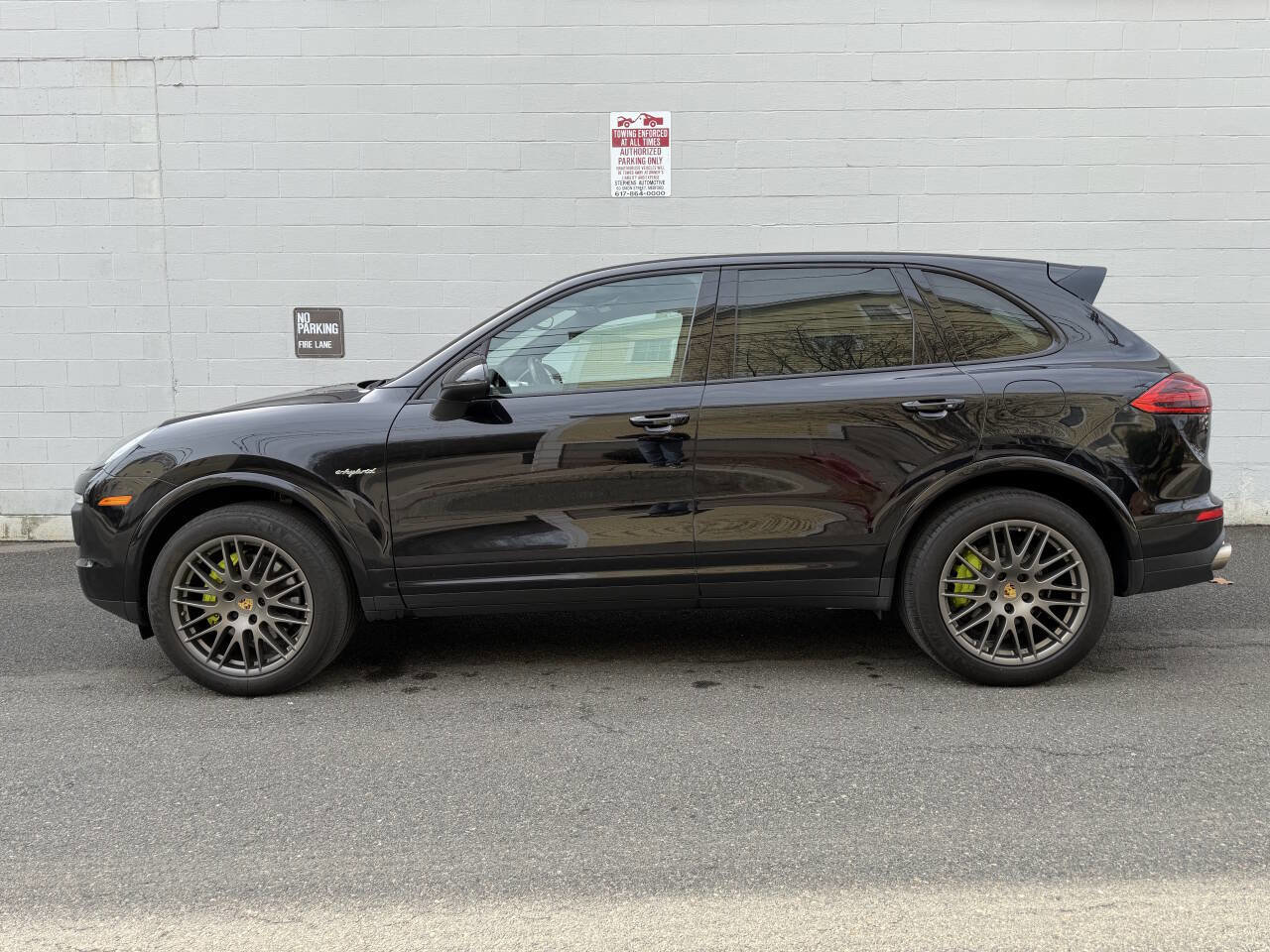 Used 2018 Porsche Cayenne S Platinum image 3