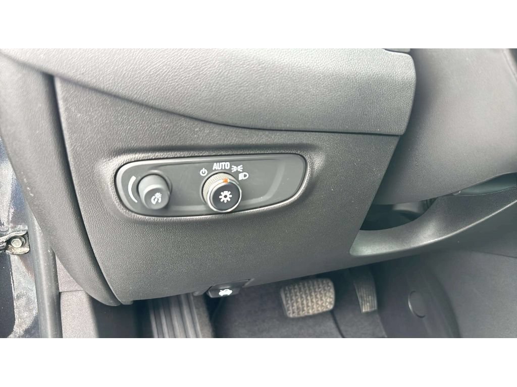 Used 2023 Chevrolet Equinox LT AWD/4WD image 19