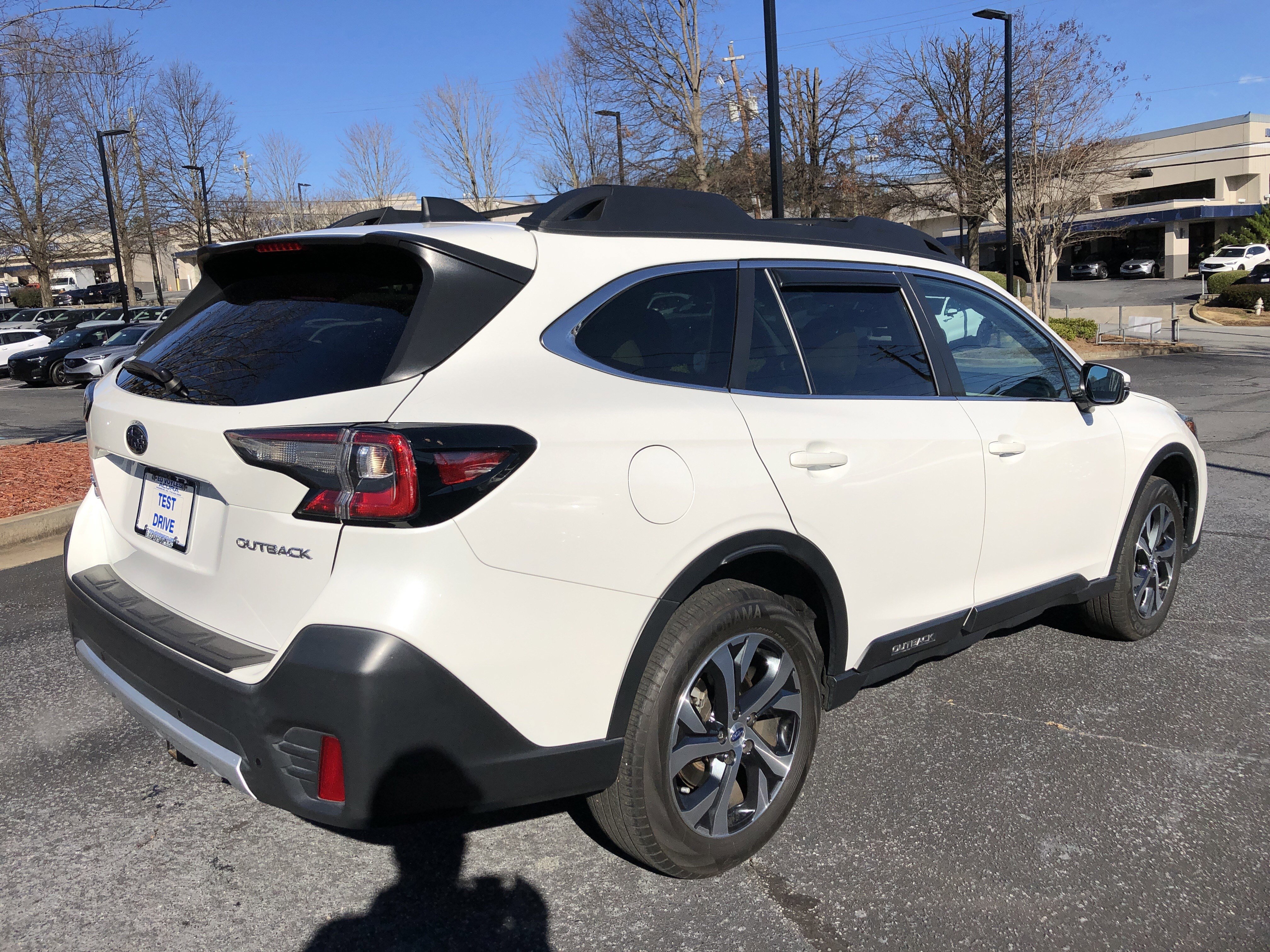 Used 2022 Subaru Outback Limited image 5