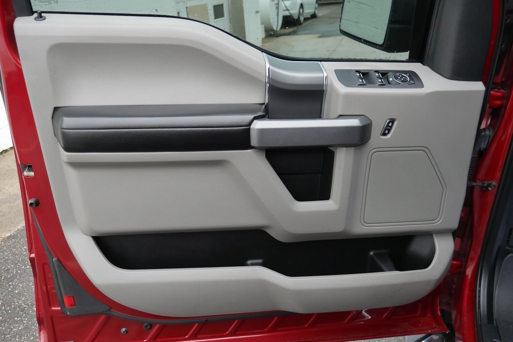 Used 2016 Ford F150 XLT w/ Equipment Group 302A Luxury image 28