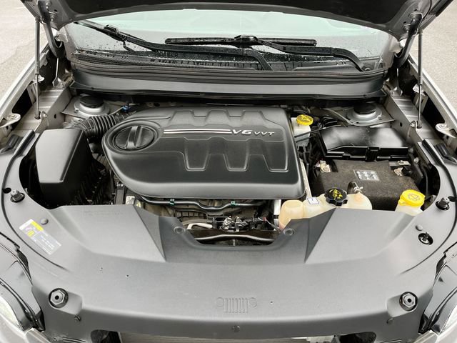 Used 2019 Jeep Cherokee Limited image 18