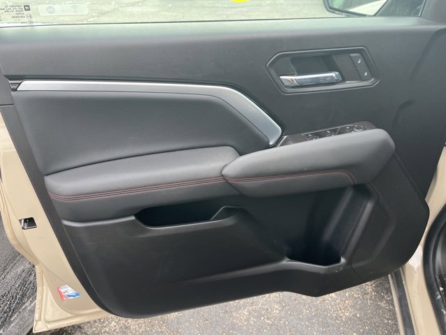 Used 2023 Chevrolet Colorado Z71 w/ Z71 Convenience Package 2 image 14