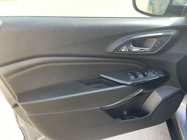 Used 2025 Chevrolet Trax LT image 10