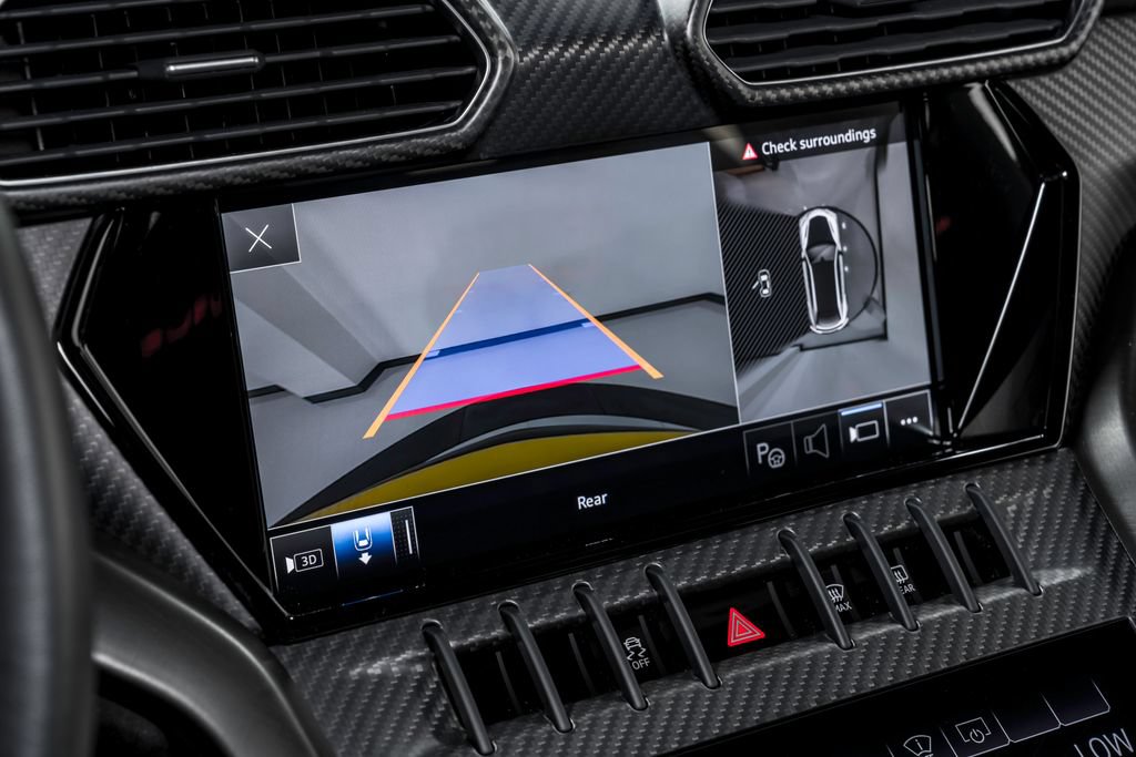 Used 2023 Lamborghini Urus Performante AWD/4WD image 28