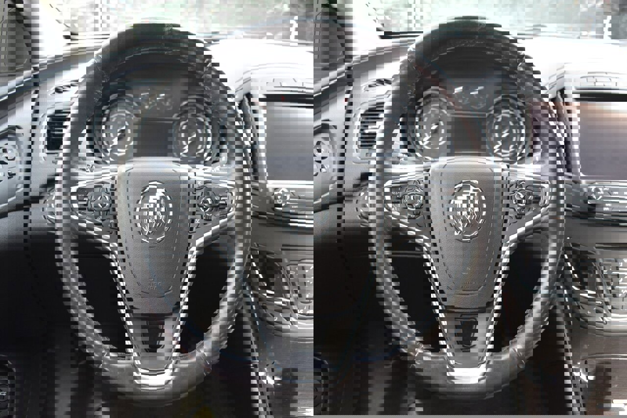 Used 2015 Buick Regal Premium image 13