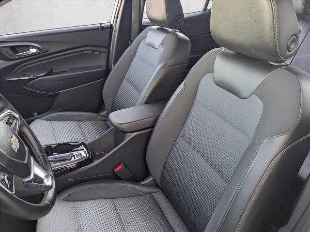 Certified 2024 Chevrolet Trax LT w/ Sunroof Package FWD image 16