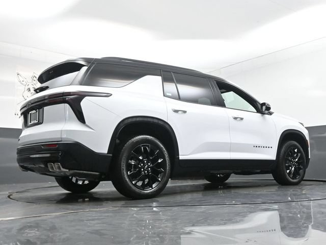 New 2026 Chevrolet Traverse LT w/ Midnight/Sport Edition FWD image 15