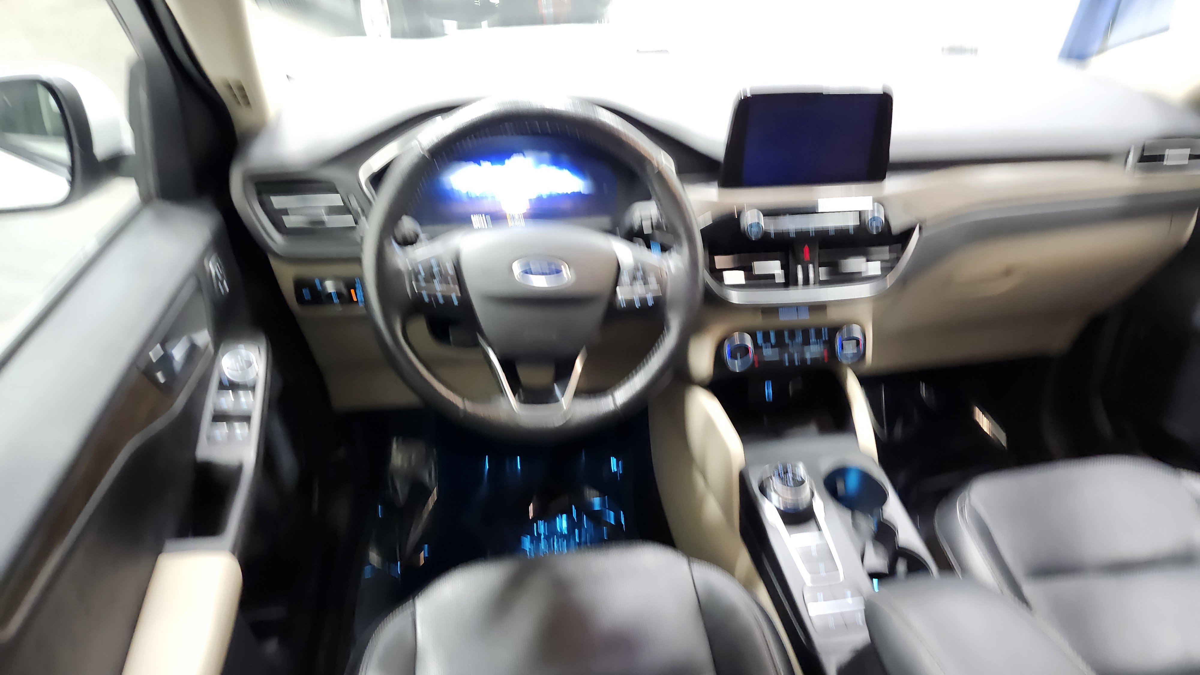 Used 2020 Ford Escape Titanium image 29