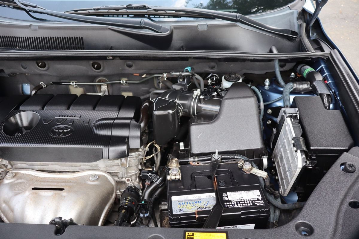 Used 2011 Toyota RAV4 4WD w/ Upgrade Value Pkg image 41