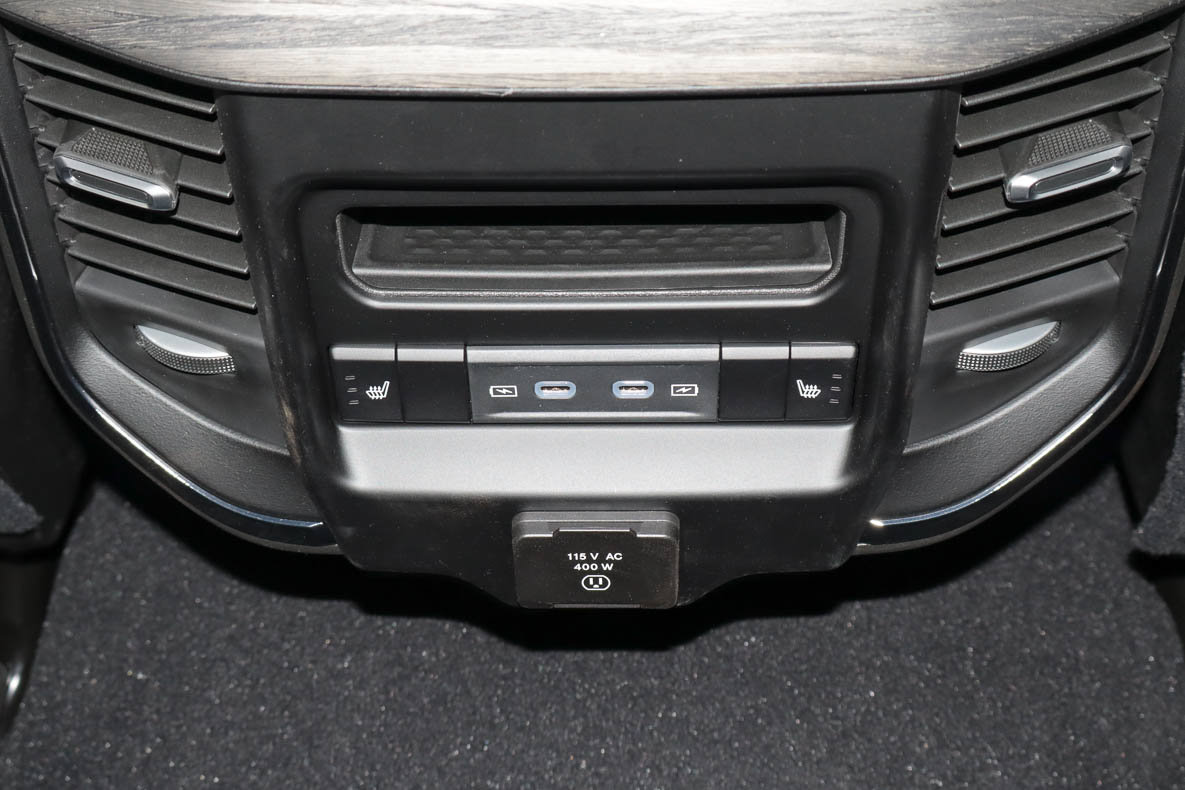 New 2027 RAM 3500 Limited AWD/4WD image 24