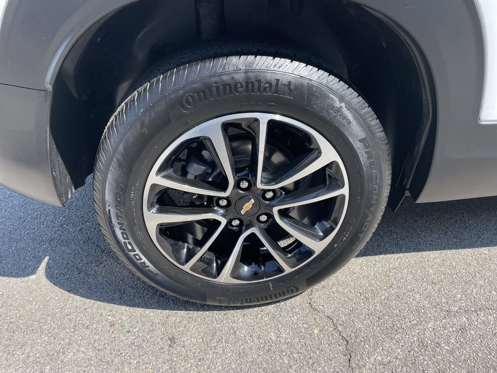 Used 2025 Chevrolet TrailBlazer LT FWD image 12