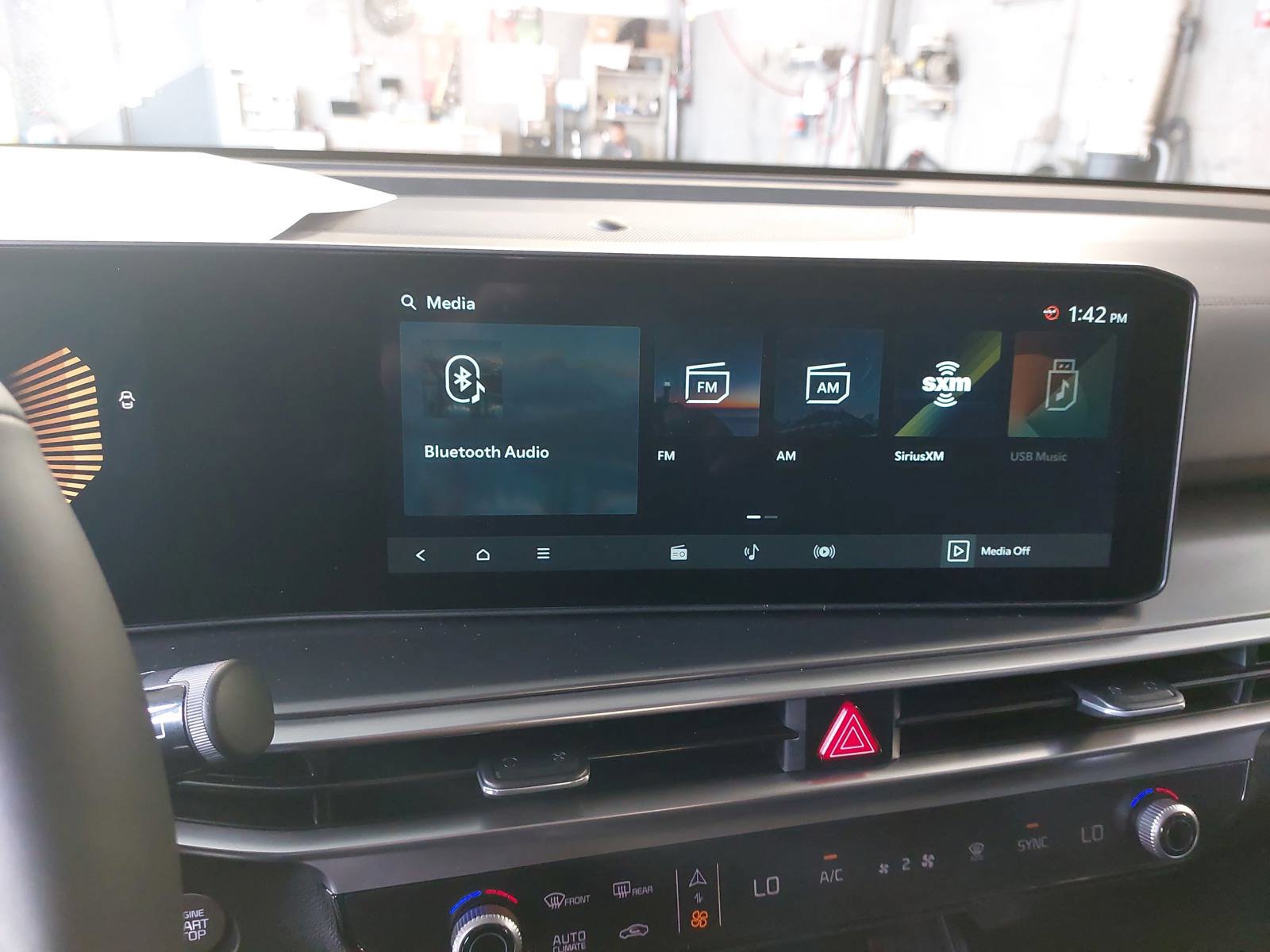 New 2026 Kia Sorento S w/ S Panoramic Sunroof Package FWD image 24
