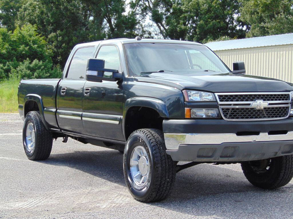 Used 2005 Chevrolet Silverado 2500 LS w/ Heavy-Duty Power Package image 38