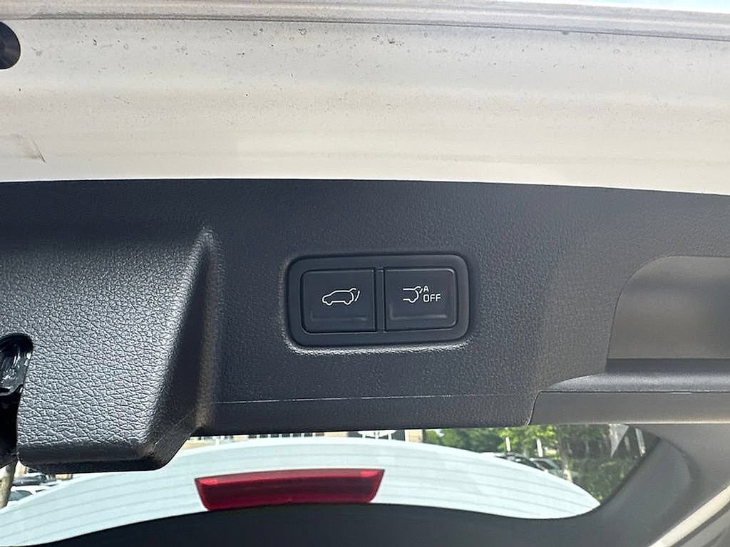 Used 2025 Kia Telluride S FWD image 8