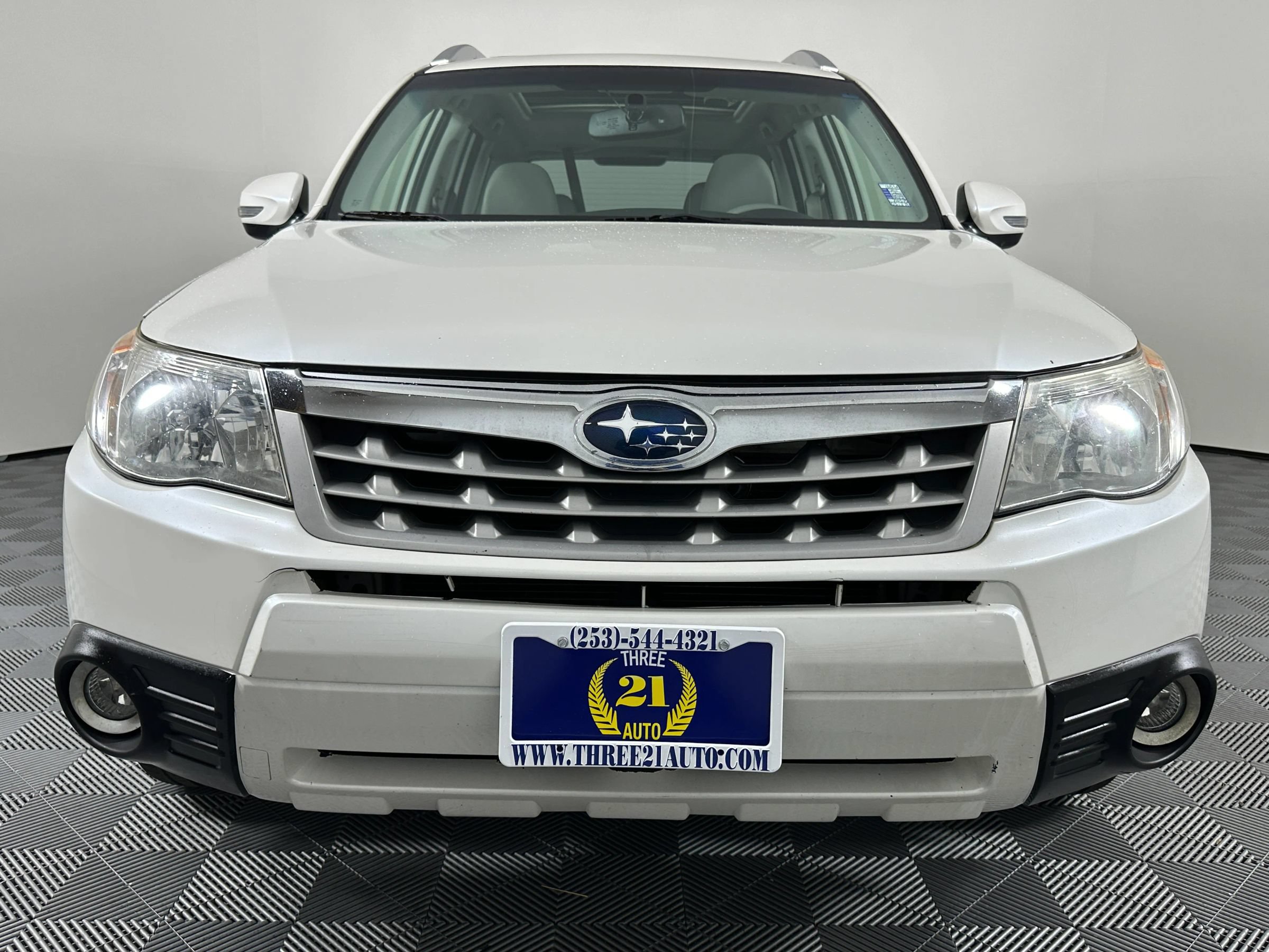 Used 2011 Subaru Forester 2.5X Touring AWD/4WD image 3
