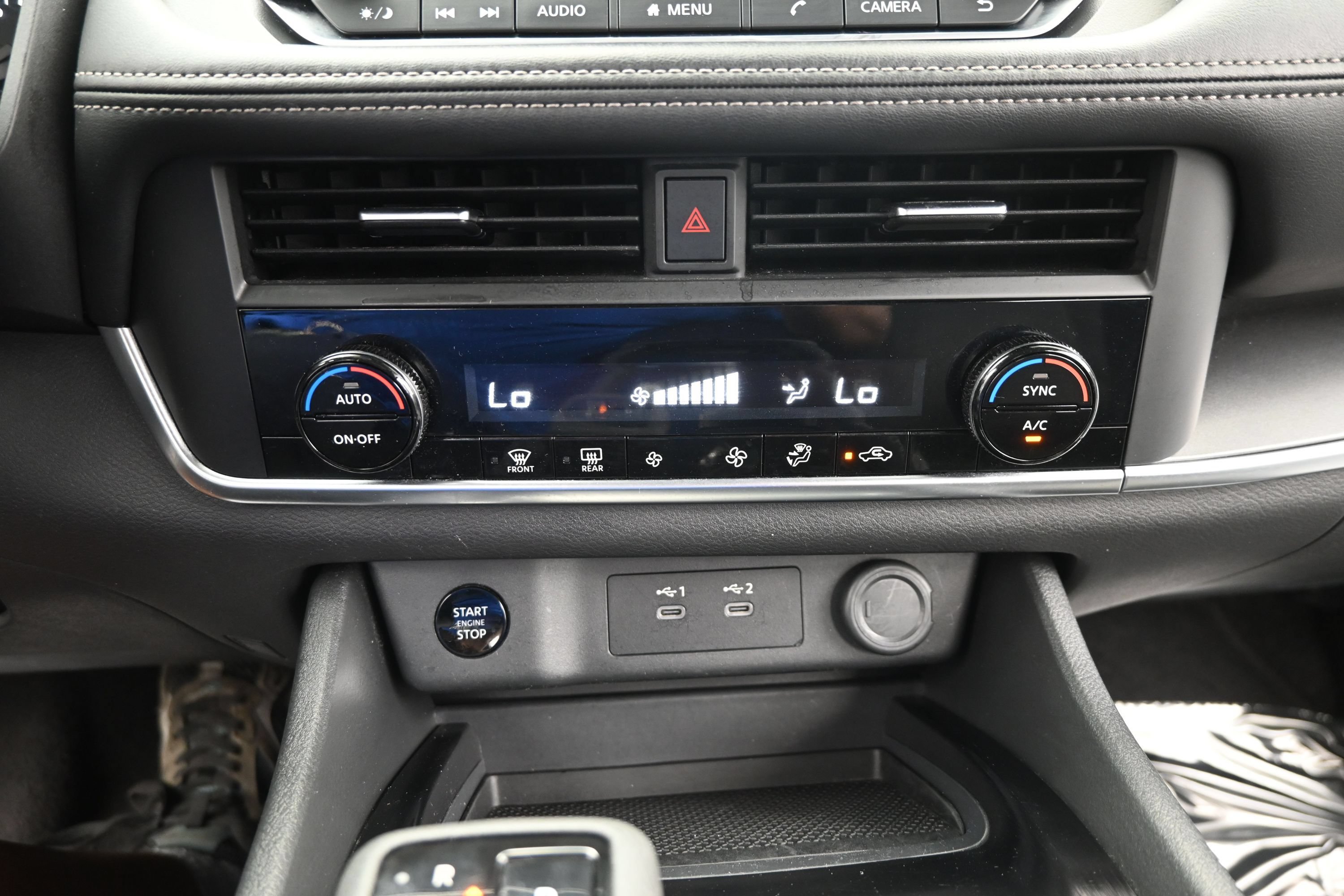 Used 2025 Nissan Rogue SV FWD image 21