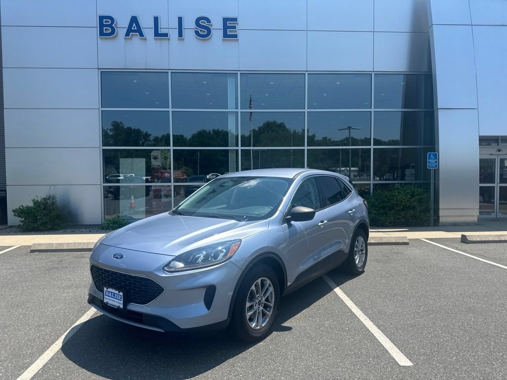 Used 2022 Ford Escape SE w/ Cold Weather Package AWD/4WD image 1