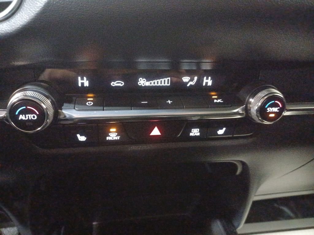 Used 2022 MAZDA CX-30 AWD 2.5 S w/ Premium Package image 17