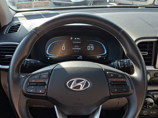Certified 2025 Hyundai Venue SEL FWD image 19