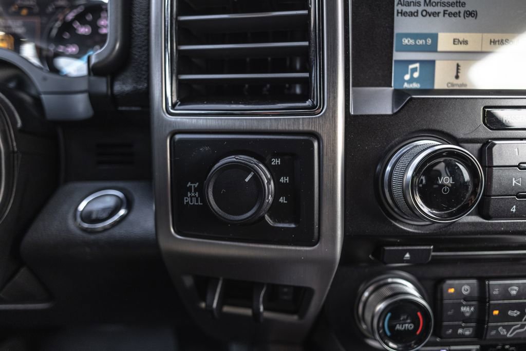 Used 2018 Ford F350 Platinum w/ Platinum Ultimate Package AWD/4WD image 18