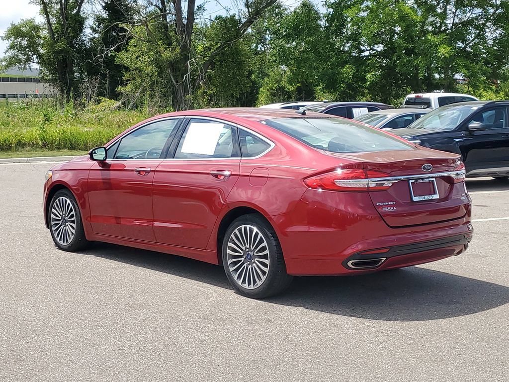Used 2017 Ford Fusion SE w/ Fusion SE Technology Package AWD/4WD image 2
