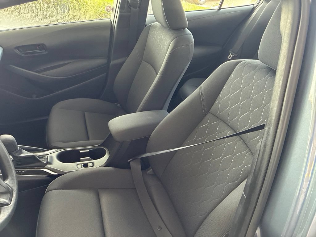 Used 2025 Toyota Corolla LE FWD image 22