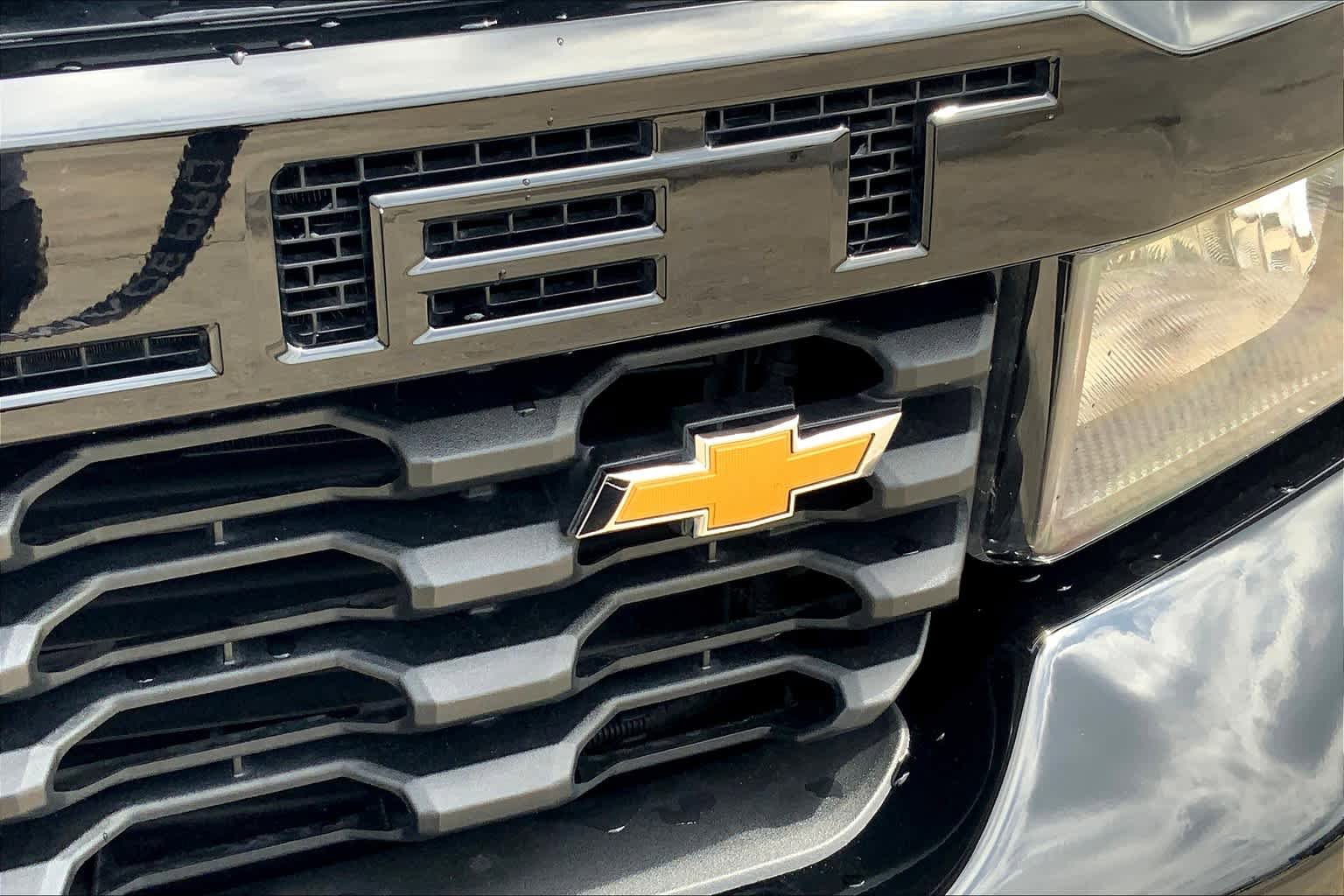 Certified 2021 Chevrolet Silverado 1500 Custom RWD image 28