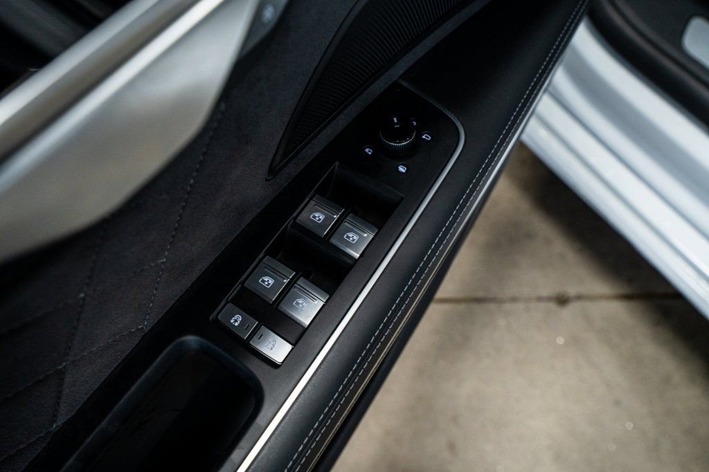 Used 2023 Audi S8 image 31