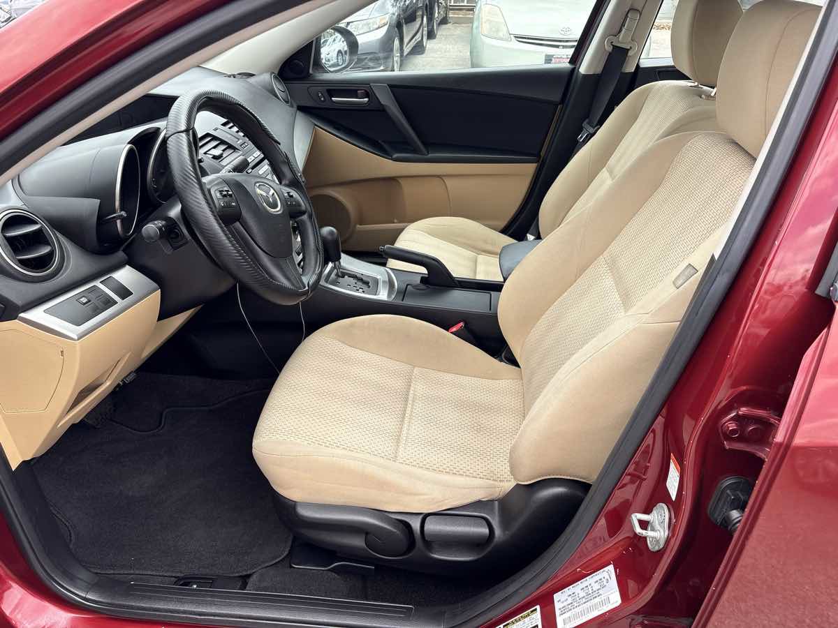 Used 2010 MAZDA MAZDA3 i Touring FWD image 18