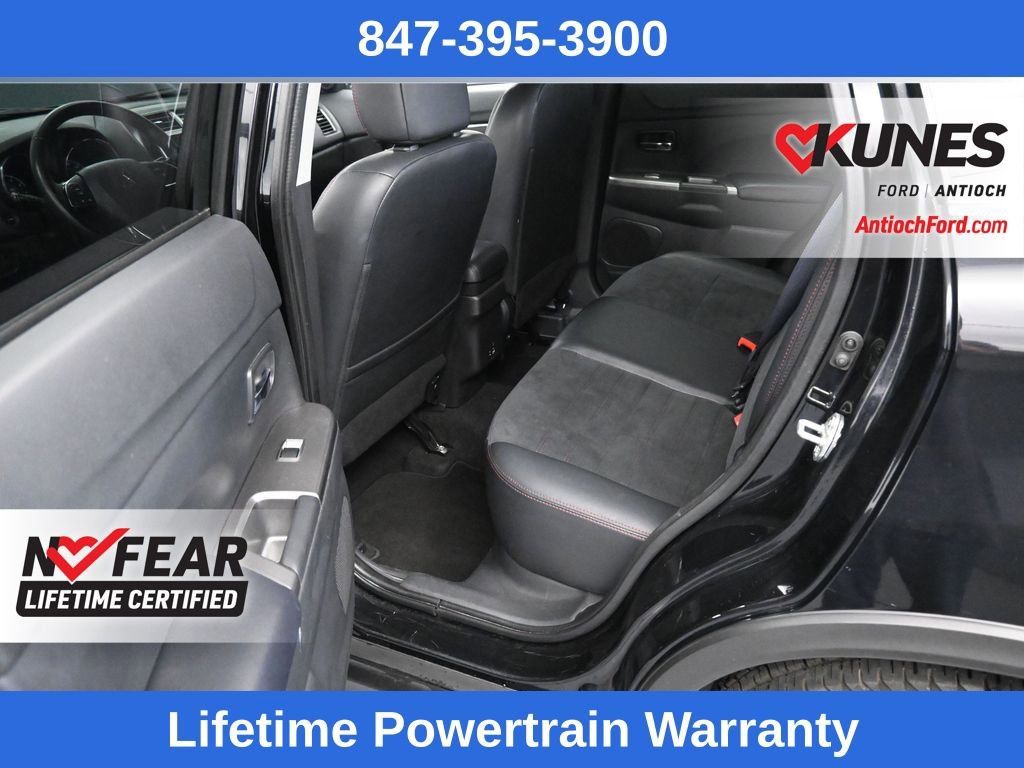 Used 2024 Mitsubishi Outlander Sport SE image 11