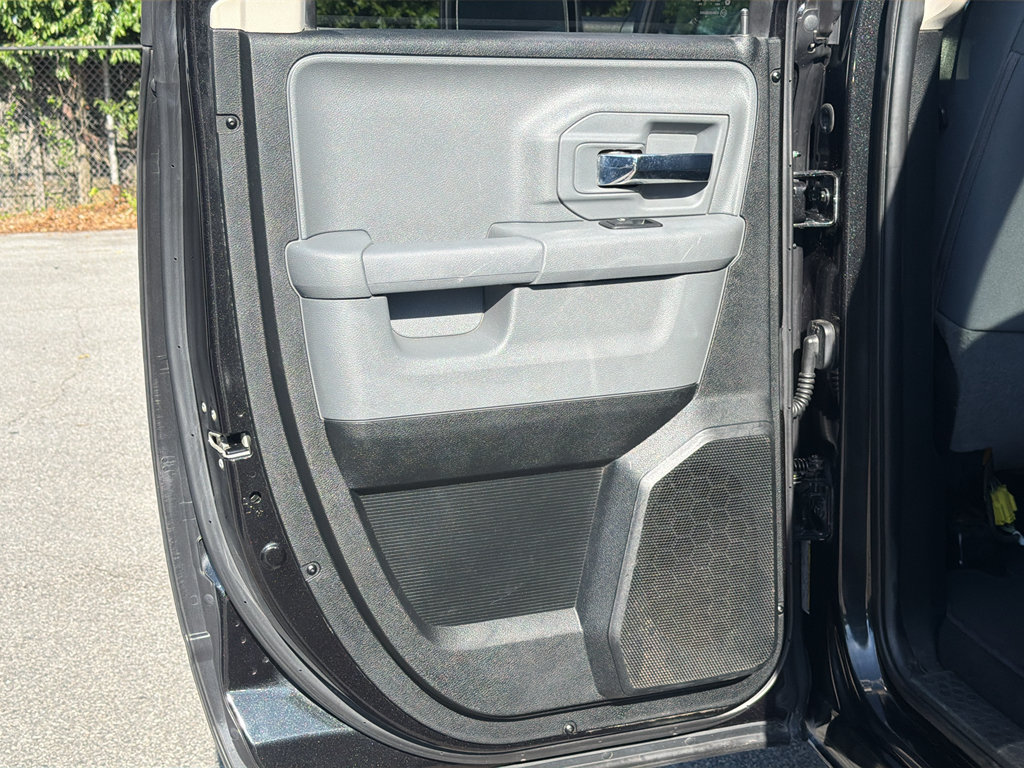 Used 2017 RAM 1500 Big Horn RWD image 29